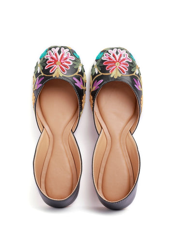 Multicolor Tili Aari Embroidery Jutti